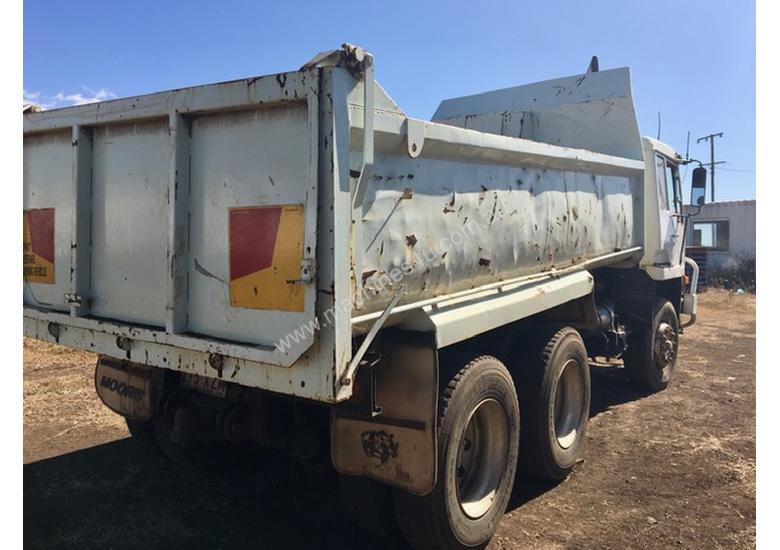 caption MITSUBISHI tipper truck