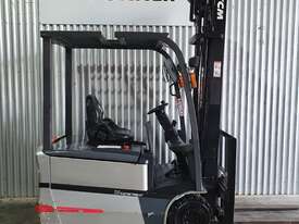 TCM 1.8T 3 Wheel Electric Forklift with brand new batteries! - picture0' - Click to enlarge