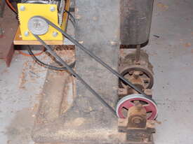 Solid cast Iron floor stand scroll saw. - picture1' - Click to enlarge