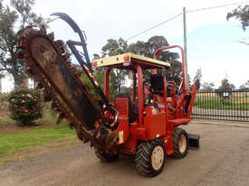 Ditch Witch RT40 Trencher Trenching - picture2' - Click to enlarge