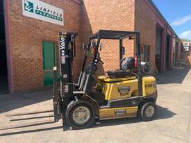 2.5 Tonne Container Mast Forklift For Sale! - picture0' - Click to enlarge
