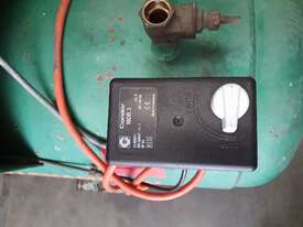Champion APP 10 Air Compressor - picture1' - Click to enlarge