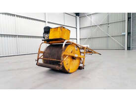 MENTAY CRICKET PITCH ROLLER  Static Roller Roller/Compacting - picture0' - Click to enlarge
