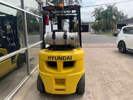 2.5 Tonne Hyundai Container Mast Forklift For Sale! - picture2' - Click to enlarge