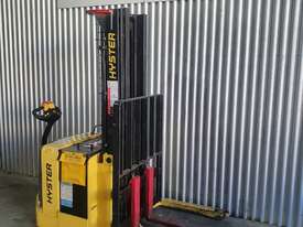 Hyster Walkie Stacker - 1.3 tonne - picture0' - Click to enlarge