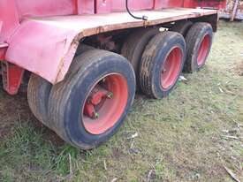 KRUEGER EXTENDABLE TRI-AXLE TRAILER - picture2' - Click to enlarge