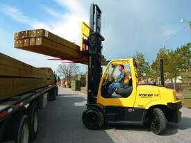7T Counterbalance Forklift - picture0' - Click to enlarge