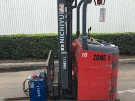 1.4T Battery Electric Reach Stand Up Truck - picture0' - Click to enlarge