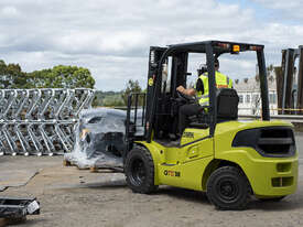 NEW Container Access 3.3t Diesel CLARK Forklift - picture0' - Click to enlarge