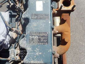 4 CYLINDER KUBOTA DIESEL ENGINE - picture2' - Click to enlarge