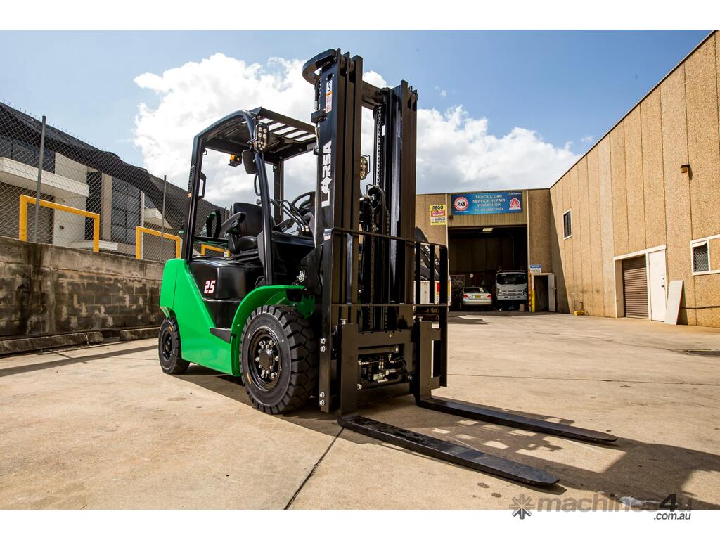 New LARSA SAVE BIG Larsa 2 5T Forklift with Container Mast NISSAN