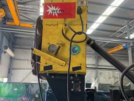 Lincon Electric NA-3N Sub Arc Welder and YM-44 Column and Boom Manipulator - picture0' - Click to enlarge