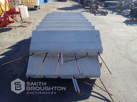 2 X 8 STEP CONCRETE STAIRS - picture0' - Click to enlarge