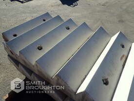 2 X 8 STEP CONCRETE STAIRS - picture1' - Click to enlarge