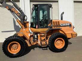 CASE 521E Wheel loader  - picture1' - Click to enlarge