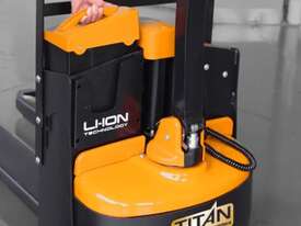 HYUNDAI 20LPT LITHIUM PALLET TRUCK - Hire - picture1' - Click to enlarge