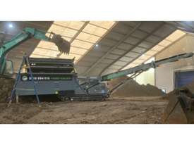 Anaconda FTR150 Feeding Conveyor w/live removable screening head for hire - picture0' - Click to enlarge