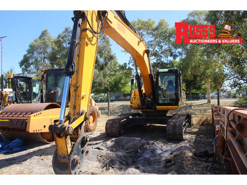 JCB JS240LC EXCAVATOR