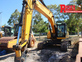 JCB JS240LC EXCAVATOR - picture0' - Click to enlarge