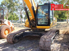 JCB JS240LC EXCAVATOR - picture1' - Click to enlarge