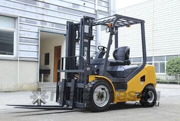 XCMG 3T Diesel Forklift - Powered By ISUZU C240 Engine