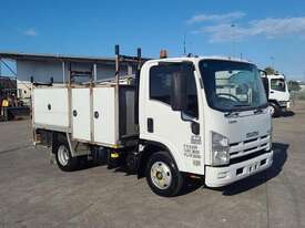 Isuzu NPR275 - picture0' - Click to enlarge