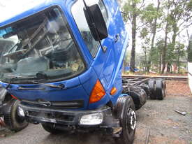 2006 Hino Ranger Cab Chassis 2003-2007 - picture0' - Click to enlarge