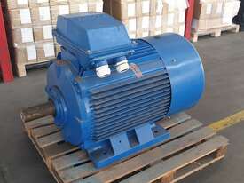 Electric Motor 110 kw (147hp) 4 pole 1485rpm 415 volt Fesco AC Squirrel Cage Electric Motor Unused - picture0' - Click to enlarge