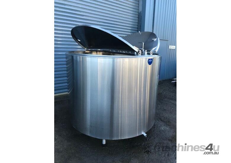 caption Stainless Steel Tank 2,800ltr - Jacketed and Insulated