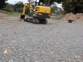 Yuchai YC16-9 Mini Excavator 1.7T - picture2' - Click to enlarge