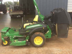 John Deere Z915B Zero Turn Lawn Equipment - picture2' - Click to enlarge