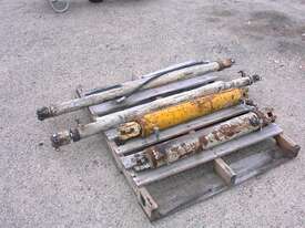 Hydraulic rams/cylinders - picture1' - Click to enlarge