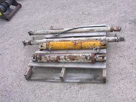 Hydraulic rams/cylinders - picture2' - Click to enlarge