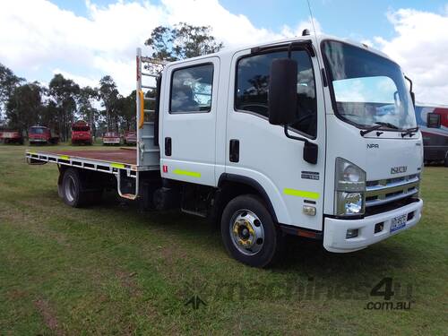 Dual Cab tray truck