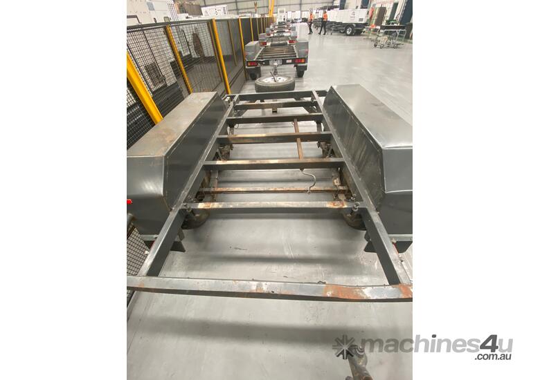 caption Tandem Axle Trailer - Plant Equipment