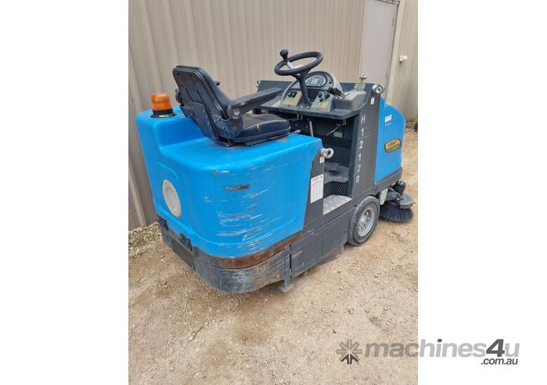 Used 2014 fimap 2014 Fimap Ride On Sweeper with Low Hours Ride On