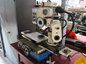 TOOLMASTER UNIVERSAL CUTTER AND TOOL GRINDER G198 - picture0' - Click to enlarge