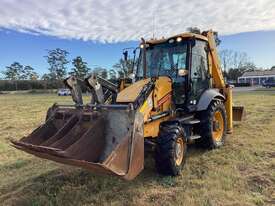 JCB 3CX Backhoe Loader - picture1' - Click to enlarge