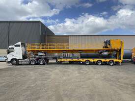 Ex Fleet Vehicle | Prime Mover with Low bed Tri Axle Drop Deck Widening to 3.5m Trailer - picture0' - Click to enlarge