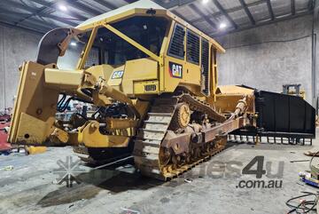 Caterpillar D8R Bulldozer (Stock No. 83631) DOZCATRT