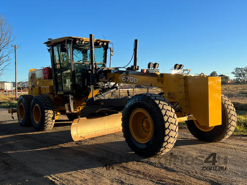 John Deere 670D Artic Grader Grader