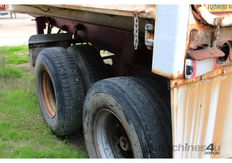 Buy Used 1985 boomerang 1985 BOOMERANG TANDLE AXLE SEMI TRAILER END ...