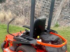 Kubota Z122E Zero Turn Mower - picture0' - Click to enlarge