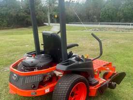 Kubota Z122E Zero Turn Mower - picture2' - Click to enlarge