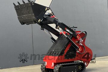 UHI Honda Engine 23HP 30T(TRACKED) Skid Steer 900kg Operating Weight with 4in1 Bucket