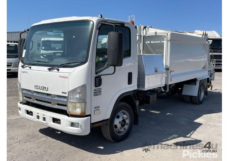 Buy Used 2010 Isuzu NPR 400LWB Premium Pantech Truck in , - Listed on ...