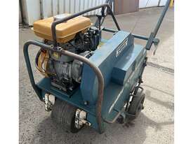 BLUEBIRD LAWN AERATOR  - picture2' - Click to enlarge