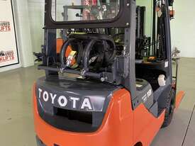 2018 Toyota 1.8 Tonne 2 stage mast lift height 3.7m deluxe model Floor stock  - picture0' - Click to enlarge