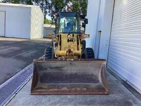 komatsu WA120-3 loader - picture2' - Click to enlarge