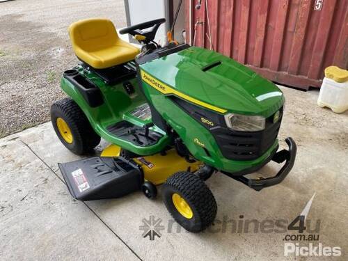 John Deere Ride On Mower (Underbelly)